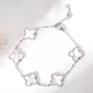 18k White Gold Over Stainless Steel Silver
Clover Bracelet